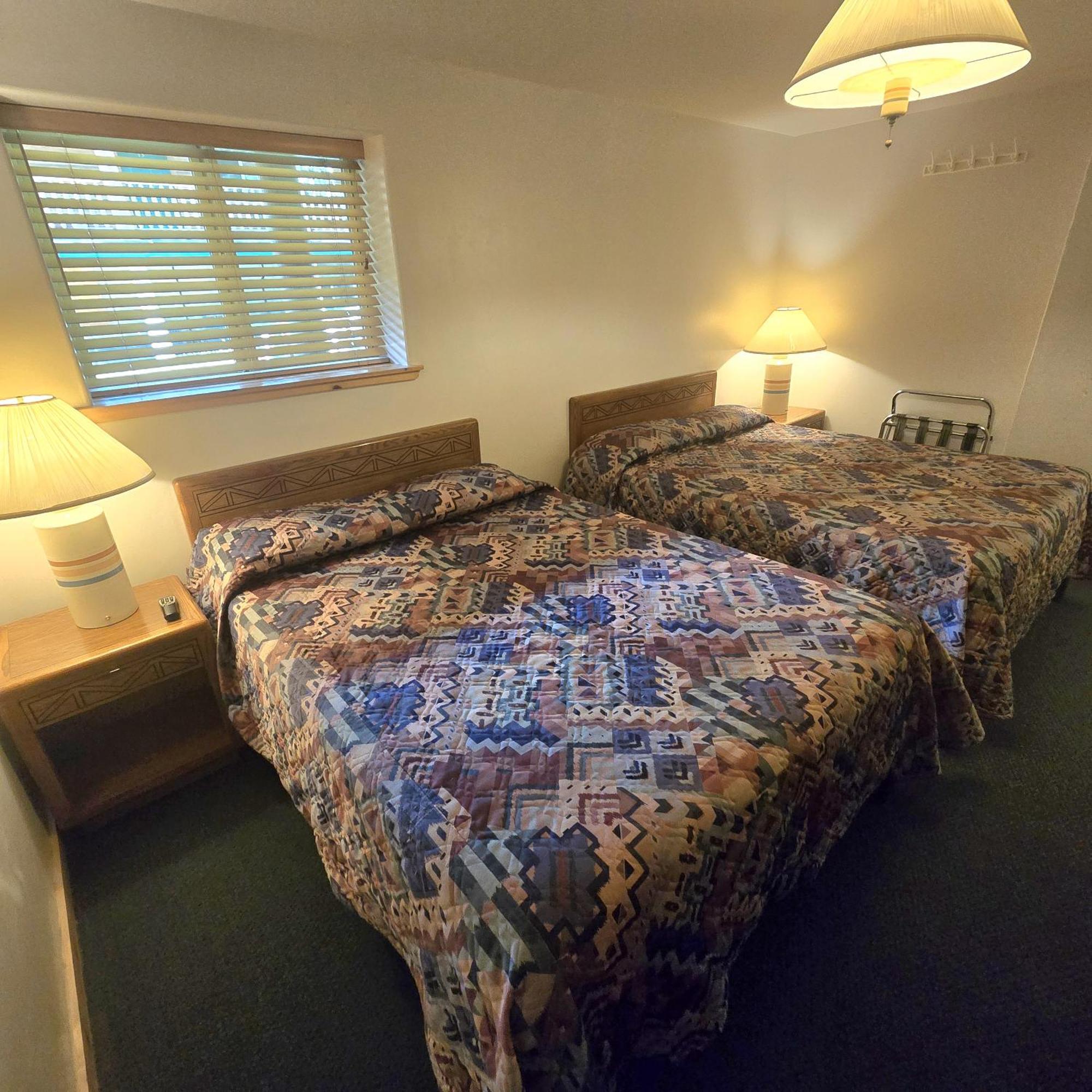 Jared'S Wild Rose Ranch Resort Island Park Room photo