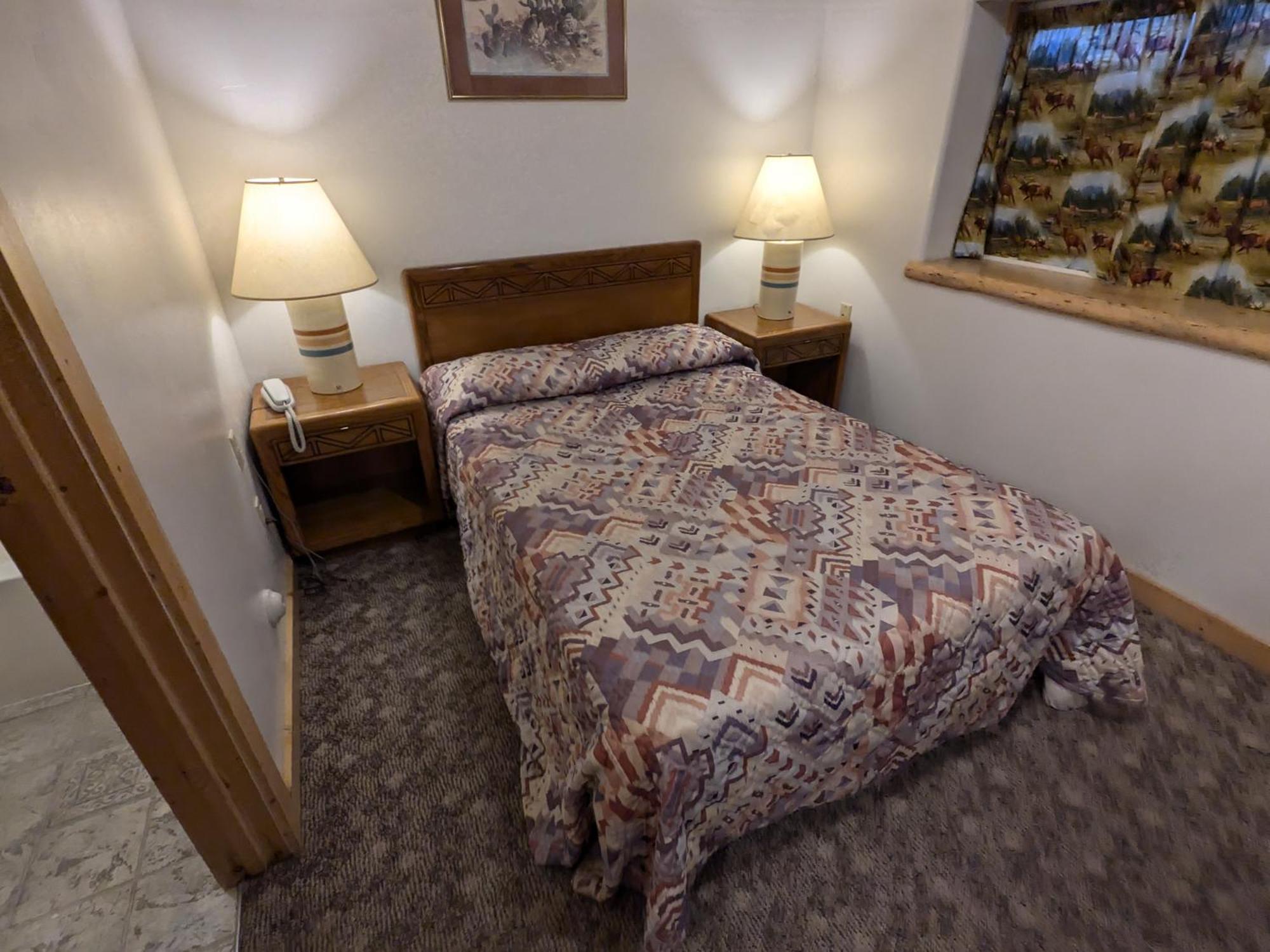 Jared'S Wild Rose Ranch Resort Island Park Room photo