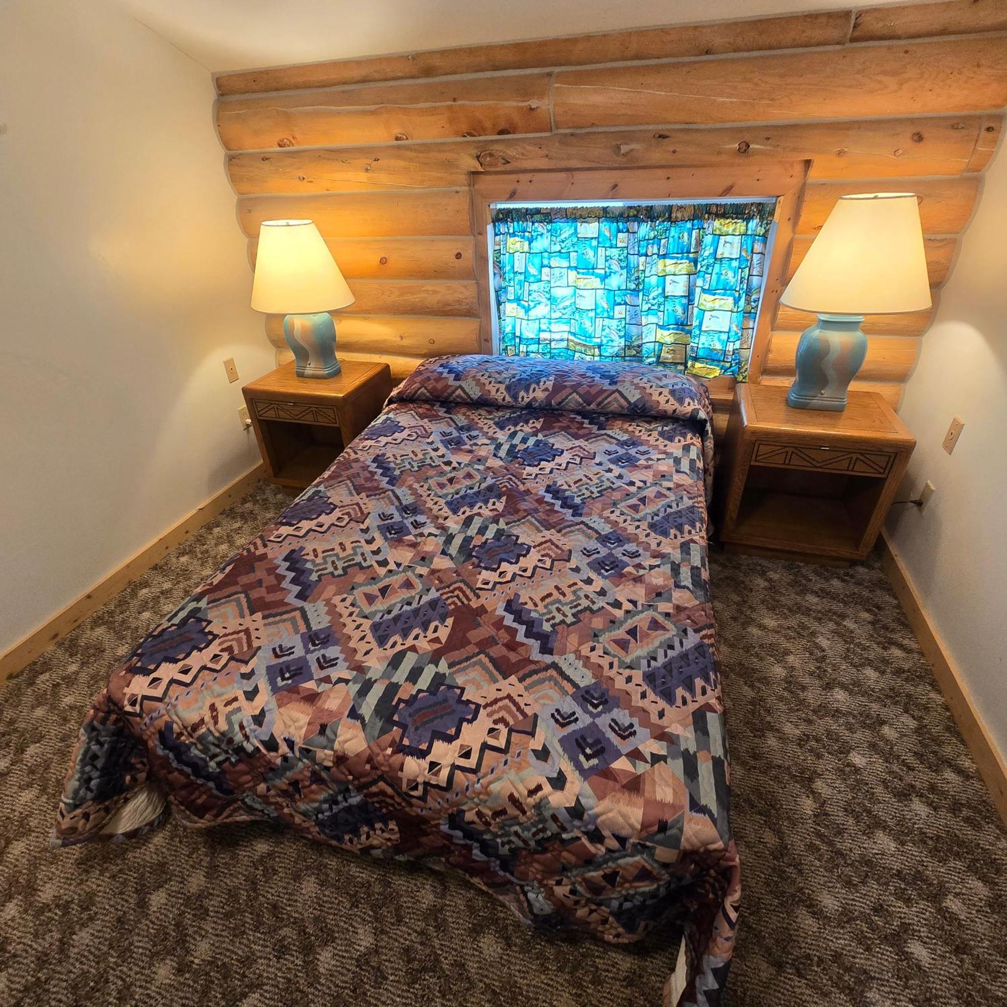 Jared'S Wild Rose Ranch Resort Island Park Room photo