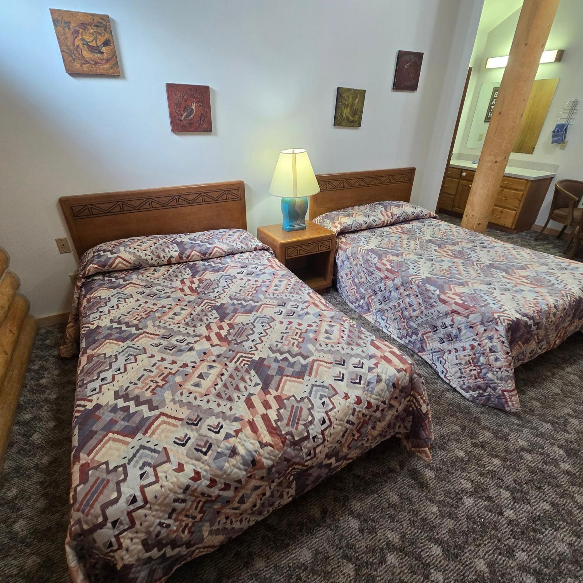 Jared'S Wild Rose Ranch Resort Island Park Room photo